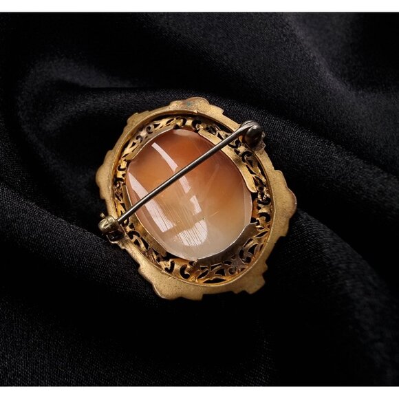 Antique Vintage Shell Cameo Brooch Portrait Elegant Victorian Style Jewelry - Picture 6 of 6